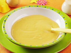 Papilla de Durazno, Leche y Nestum 5 Cereales