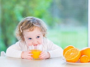 Conoce las señales para mantener una correcta hidratación en bebés.