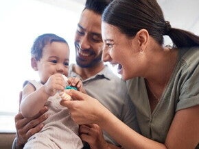Padres con su hijo