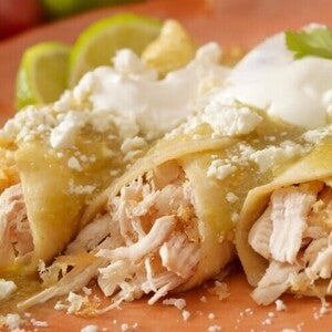 Burrito de Pollo con Salsa de Palta y Verduras