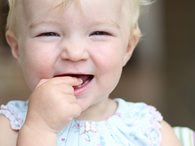 tu bebe esta listo para alimentarse con las manos tu bebe esta listo para alimentarse con las manos