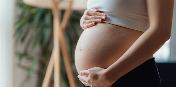 Identifica los síntomas de la preeclampsia.