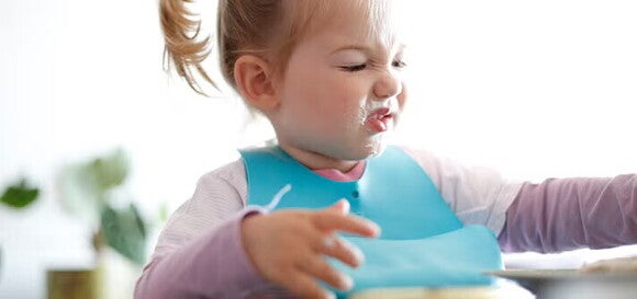 niña digustada niña digustada